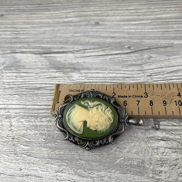 Vintage Silver Tone Green Carved Victorian Cameo Pendant 2.3" - Picture 15 of 16